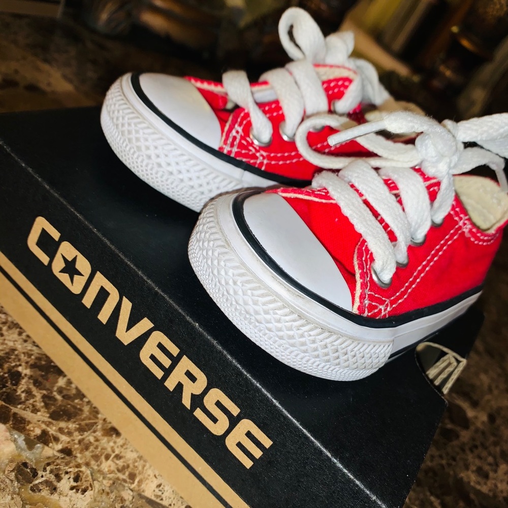 Infant converse size 2